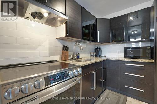 614 - 2020 Jasmine Crescent, Ottawa, ON - Indoor Photo Showing Kitchen With Upgraded Kitchen