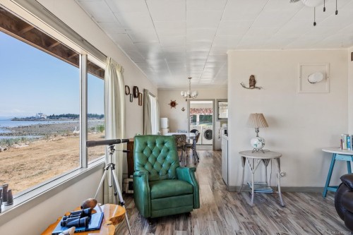 1494 Wilkinson Rd, Comox, BC 