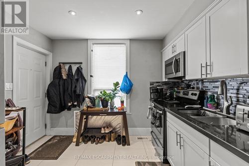 181 West Avenue, Hamilton, ON - Indoor Photo Showing Kitchen