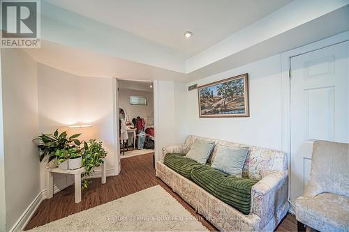 46 Pepperberry Road, Vaughan, ON - Indoor Photo Showing Living Room