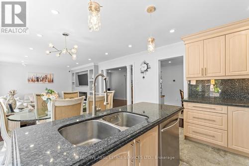 7090 Terragar Boulevard, Mississauga, ON - Indoor Photo Showing Kitchen With Double Sink With Upgraded Kitchen