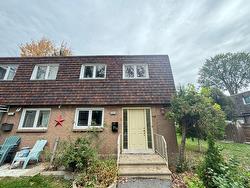 1757 Boul. Sunnybrooke  Dollard-Des-Ormeaux, QC H9B 1R5