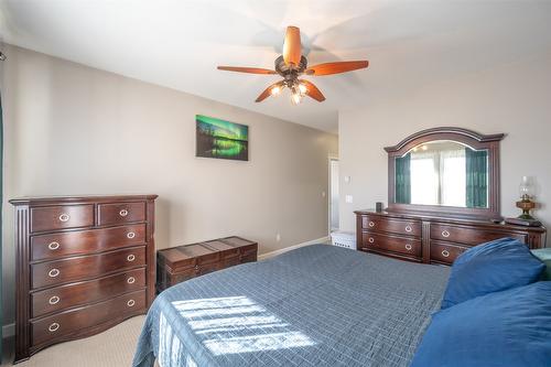 6865 Mountainview Drive, Oliver, BC - Indoor Photo Showing Bedroom