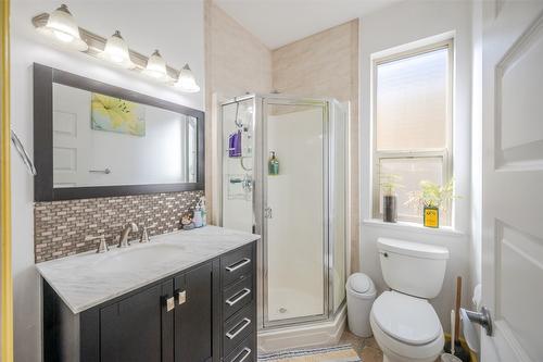 6865 Mountainview Drive, Oliver, BC - Indoor Photo Showing Bathroom