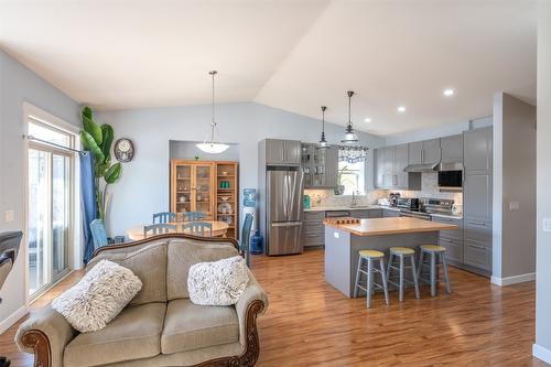 6865 Mountainview Drive, Oliver, BC - Indoor