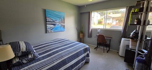 64 100Th Avenue, Kimberley, BC - Indoor Photo Showing Bedroom