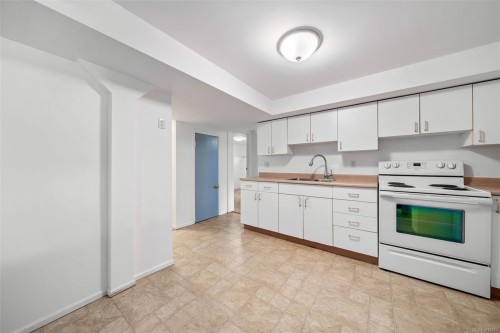 215 Suzanne Pl, View Royal, BC 