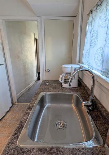 70 Second Avenue, Benito, MB - Indoor