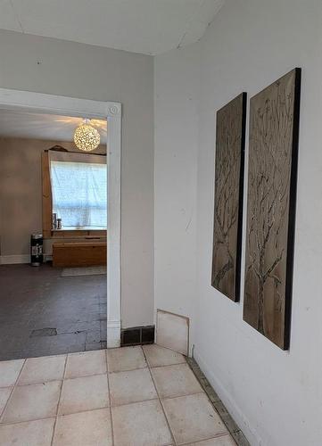 70 Second Avenue, Benito, MB - Indoor Photo Showing Other Room
