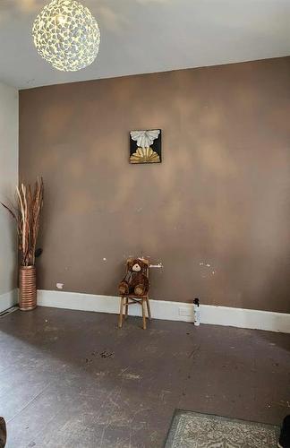 70 Second Avenue, Benito, MB - Indoor Photo Showing Other Room