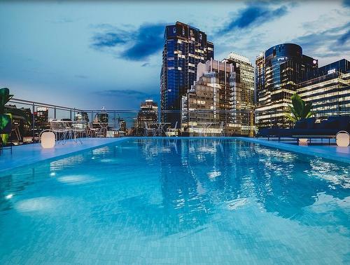 Piscine - 809-1160 Rue Mackay, Montréal (Ville-Marie), QC 