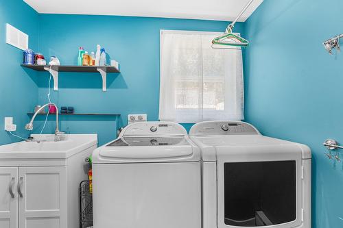 Salle de lavage - 244 Rue Ste-Marie, Terrebonne (Terrebonne), QC - Indoor Photo Showing Laundry Room