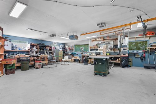 Garage - 244 Rue Ste-Marie, Terrebonne (Terrebonne), QC - Indoor Photo Showing Garage