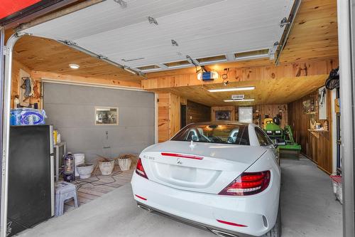 Garage - 244 Rue Ste-Marie, Terrebonne (Terrebonne), QC - Indoor Photo Showing Garage