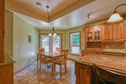 Coin-repas - 465 Rue Des Lilas, Sainte-Adèle, QC - Indoor Photo Showing Dining Room