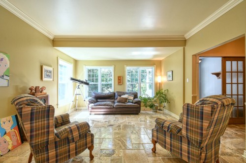 Salon - 465 Rue Des Lilas, Sainte-Adèle, QC - Indoor Photo Showing Living Room