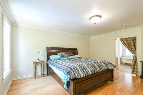 Chambre à coucher principale - 465 Rue Des Lilas, Sainte-Adèle, QC - Indoor Photo Showing Bedroom