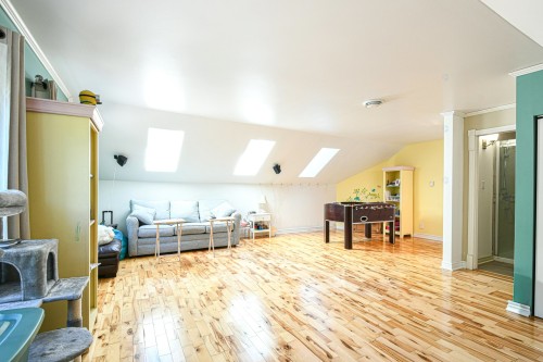 Salle de jeux - 465 Rue Des Lilas, Sainte-Adèle, QC - Indoor