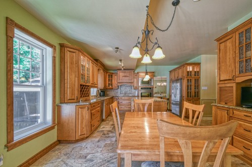 Cuisine - 465 Rue Des Lilas, Sainte-Adèle, QC - Indoor