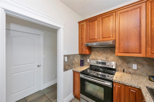 4668 Cordova Bay Rd, Saanich, BC 