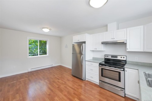 4668 Cordova Bay Rd, Saanich, BC 