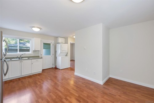 4668 Cordova Bay Rd, Saanich, BC 