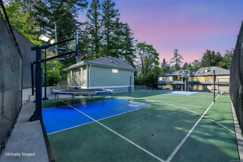 4668 Cordova Bay Rd, Saanich, BC 