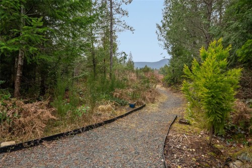 815 Spider Lake Rd, Qualicum Beach, BC 