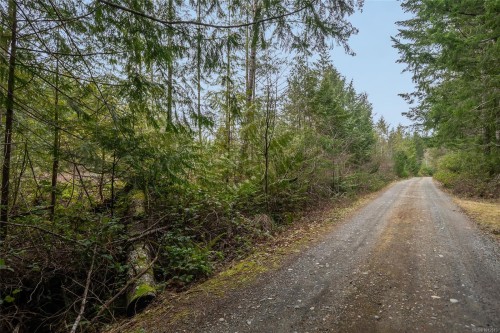 815 Spider Lake Rd, Qualicum Beach, BC 