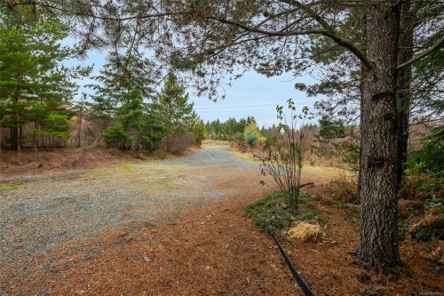 815 Spider Lake Rd, Qualicum Beach, BC 