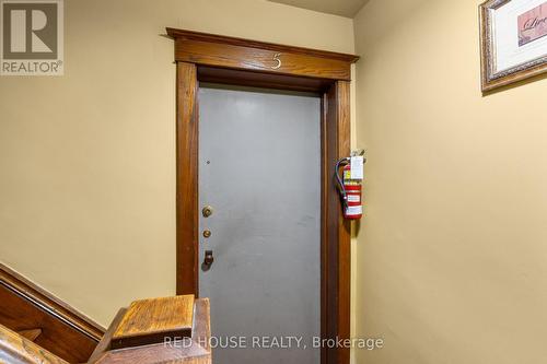 55 Balsam Avenue S, Hamilton, ON - Indoor Photo Showing Other Room