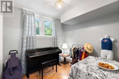 unit 1 - 55 Balsam Avenue S, Hamilton, ON - Indoor Photo Showing Bedroom