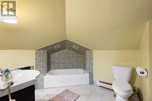 unit 7 bachelor bathroom - 55 Balsam Avenue S, Hamilton, ON - Indoor Photo Showing Bathroom