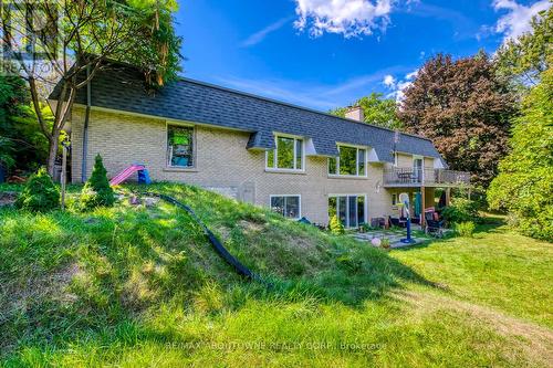 1310 Beaufort Drive, Burlington, ON - Outdoor