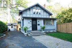 139 ALLAN STREET  Oakville (Oo Old Oakville), ON L6J 3N6