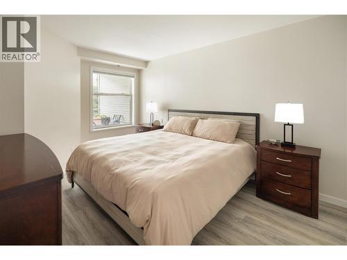 563 Yates Road Unit# 205, Kelowna, BC - Indoor Photo Showing Bedroom