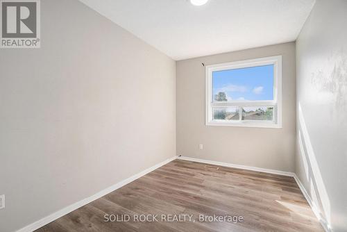 1432 Leigh Crescent, Ottawa, ON - Indoor Photo Showing Other Room