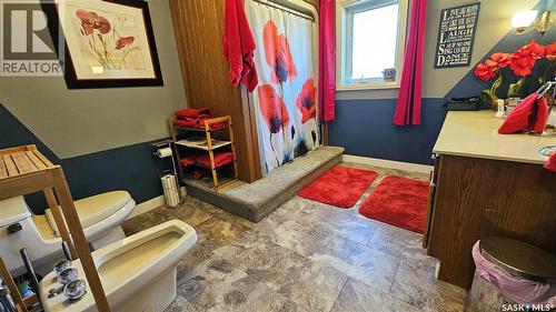 2.5 Km South Of Cabri, Cabri, SK - Indoor