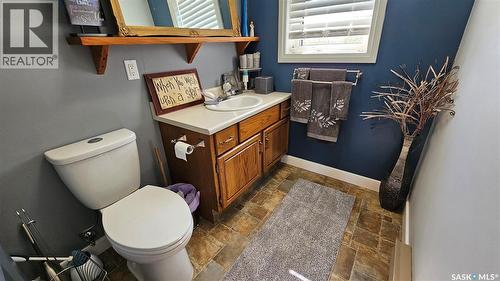 2.5 Km South Of Cabri, Cabri, SK - Indoor Photo Showing Bathroom