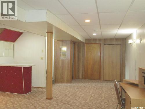 504 4Th Avenue E, Assiniboia, SK - Indoor