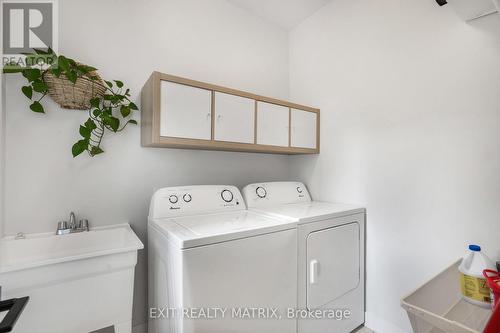 1144 Avignon Street, Russell, ON - Indoor Photo Showing Laundry Room