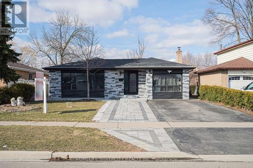 72 BROOKLAND DRIVE  Brampton, ON L6T 2M5
