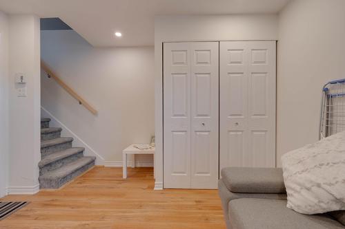 Salle familiale - 10-4501 Boul. Dagenais O., Laval (Fabreville), QC 