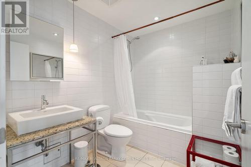 911 - 75 Portland Street, Toronto, ON - Indoor Photo Showing Bathroom