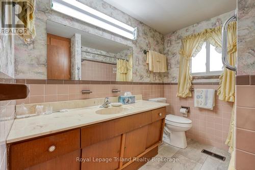 194 Orchard Road, Woodstock (Woodstock - North), ON - Indoor Photo Showing Bathroom