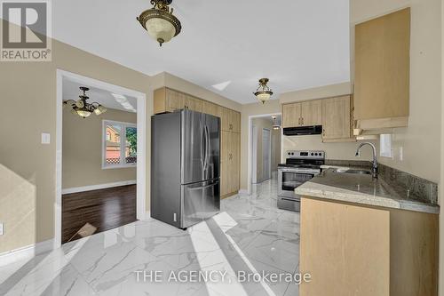 48 Zachary Drive, Brampton, ON - Indoor Photo Showing Kitchen