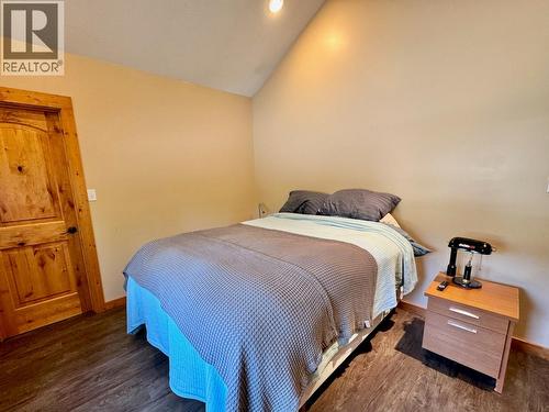 601 Raven Hill Road, Osoyoos, BC - Indoor Photo Showing Bedroom