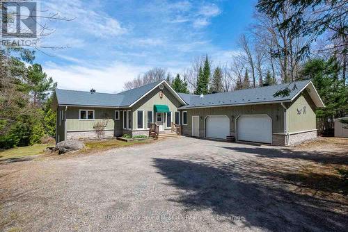 1889 South Horn Lake Road, Magnetawan, ON - Outdoor With Deck Patio Veranda