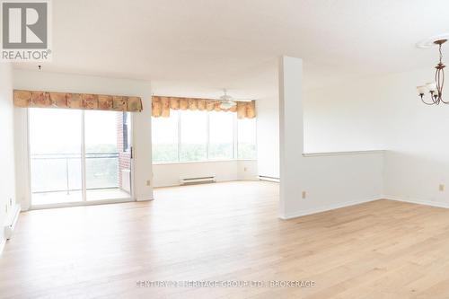 1202 - 1000 King Street W, Kingston (Central City West), ON - Indoor Photo Showing Other Room