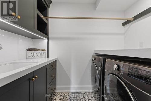4 Iroquois Avenue, Mississauga, ON - Indoor Photo Showing Laundry Room